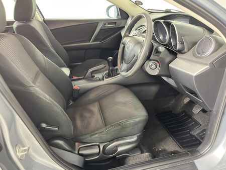 2012-Mazda-3-16-Sport-Original_9