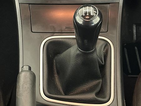 2012-Mazda-3-16-Sport-Original_10
