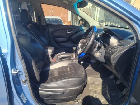 2014-Hyundai-ix35-20_10