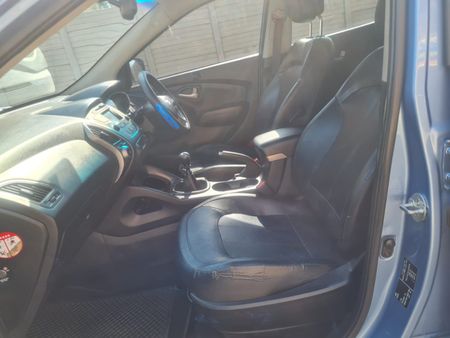 2014-Hyundai-ix35-20_13