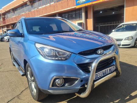 2014-Hyundai-ix35-20_1
