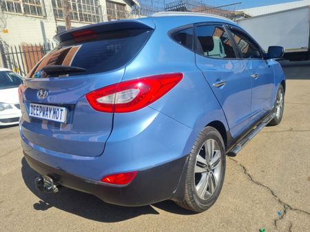 2014-Hyundai-ix35-20_5