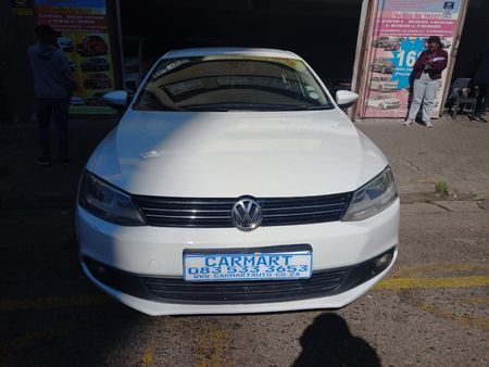 2015-Volkswagen-Jetta-GP-14-TSI-Comfortline_1