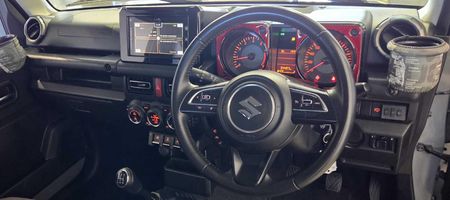 2020-Suzuki-Jimny-15-GLX_12