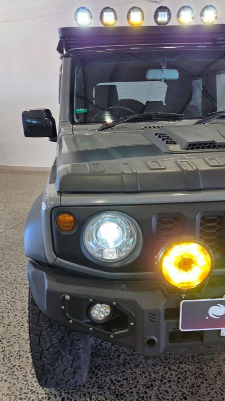 2020-Suzuki-Jimny-15-GLX_6