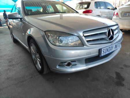 2011-Mercedes-Benz-C-Class-C-200-CGI-BE-Avantgarde-Auto_1