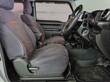 2023-Suzuki-Jimny-15-GLX_11