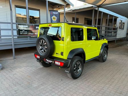 2022-Suzuki-Jimny-15-GLX_5