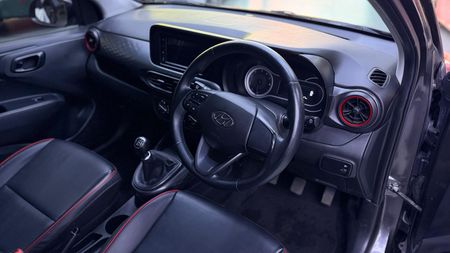 2021-Hyundai-Grand-i10-10-Fluid_9