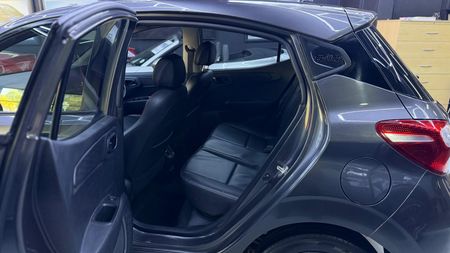 2021-Hyundai-Grand-i10-10-Fluid_16