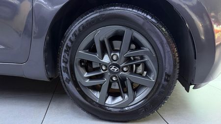 2021-Hyundai-Grand-i10-10-Fluid_18