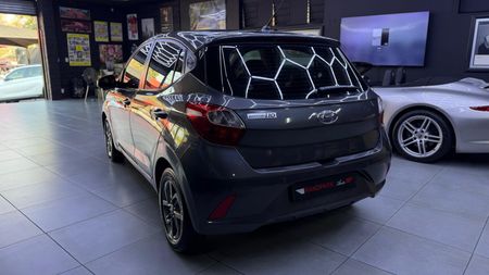 2021-Hyundai-Grand-i10-10-Fluid_26