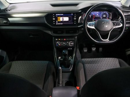2022-Volkswagen-T-Cross-10-TSI-Comfortline_11