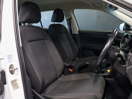 2022-Volkswagen-T-Cross-10-TSI-Comfortline_13