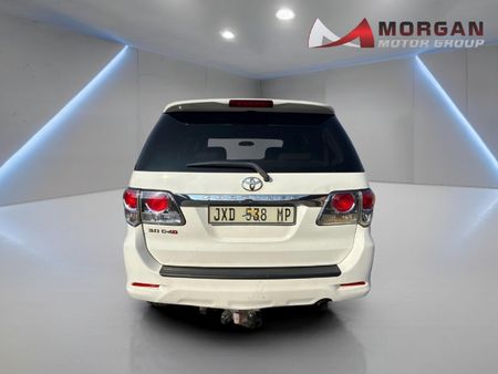 2013-Toyota-Fortuner-30-D-4D-Raised-Body_5