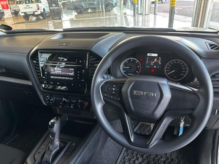 2026-Isuzu-D-Max-19-DDI-HR-L-Auto-Double-Cab_12