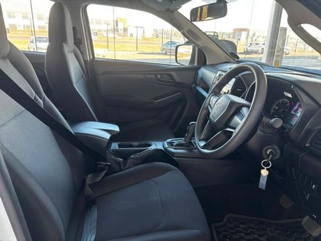 2026-Isuzu-D-Max-19-DDI-HR-L-Auto-Double-Cab_14