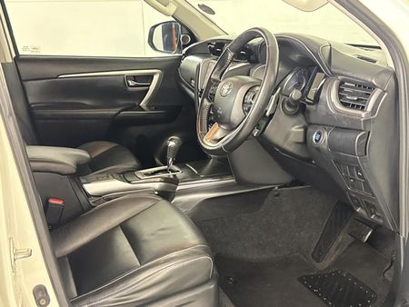 2021-Toyota-Fortuner-28-GD-6-4x4-VX-Auto_9
