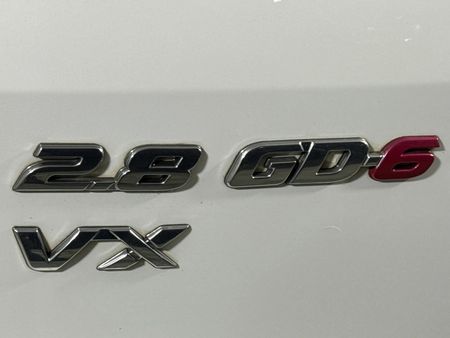 2021-Toyota-Fortuner-28-GD-6-4x4-VX-Auto_11