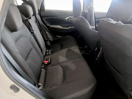2025-Toyota-Urban-Cruiser-15-XR-Auto_11