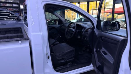 2023-Isuzu-D-Max-250C-Fleetside-Single-Cab_10
