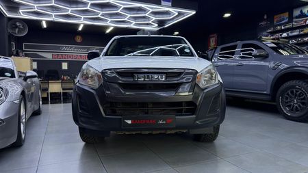 2023-Isuzu-D-Max-250C-Fleetside-Single-Cab_1