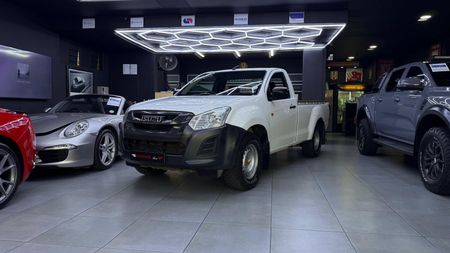 2023-Isuzu-D-Max-250C-Fleetside-Single-Cab_22