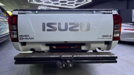 2023-Isuzu-D-Max-250C-Fleetside-Single-Cab_24