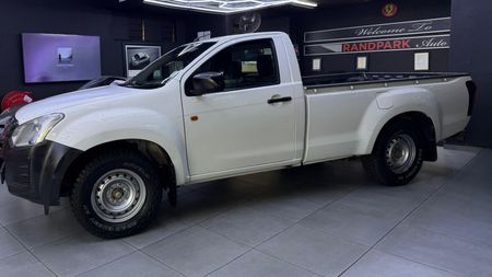 2023-Isuzu-D-Max-250C-Fleetside-Single-Cab_8