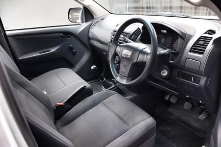 2026-Isuzu-D-Max-250C-Fleetside-Single-Cab_9