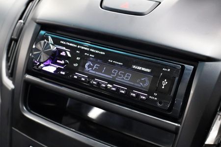 2026-Isuzu-D-Max-250C-Fleetside-Single-Cab_13