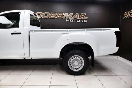2026-Isuzu-D-Max-250C-Fleetside-Single-Cab_4
