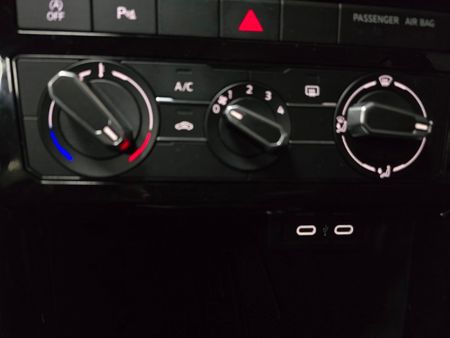 2025-Volkswagen-T-Cross-10-TSI-Life-Auto_11