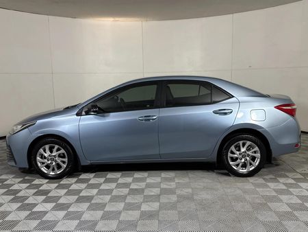 2017-Toyota-Corolla-16-Prestige-Auto_18