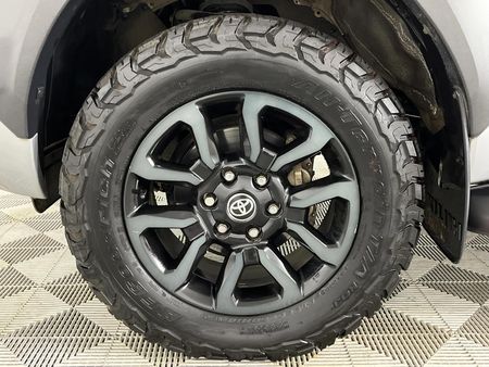2022-Toyota-Hilux-28-GD-6-Raised-Body-Legend-RS-4x4-Auto-Double-Cab_4