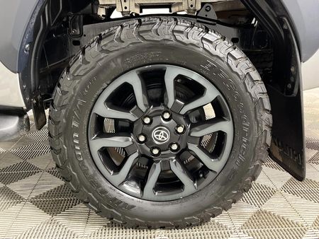 2022-Toyota-Hilux-28-GD-6-Raised-Body-Legend-RS-4x4-Auto-Double-Cab_6