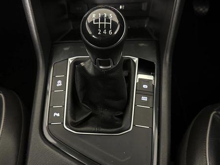 2017-Volkswagen-Tiguan-14-TSI-Comfortline-92kW_9