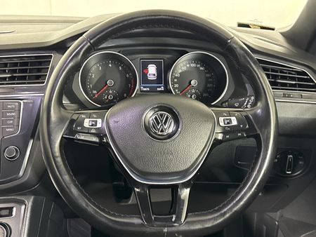 2017-Volkswagen-Tiguan-14-TSI-Comfortline-92kW_11