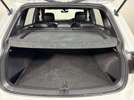 2017-Volkswagen-Tiguan-14-TSI-Comfortline-92kW_13