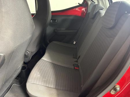 2020-Toyota-Aygo-10-X-Play-5-dr_3