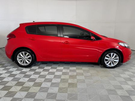 2016-Kia-Cerato-20-EX-5-dr_15