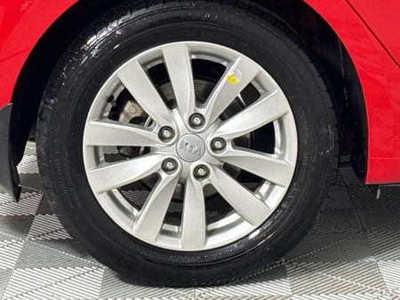 2016-Kia-Cerato-20-EX-5-dr_7