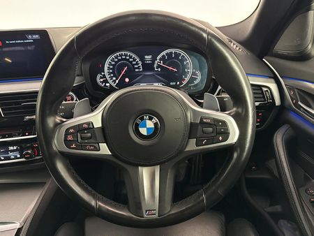 2017-BMW-5-Series-540i-M-Sport-Auto_11
