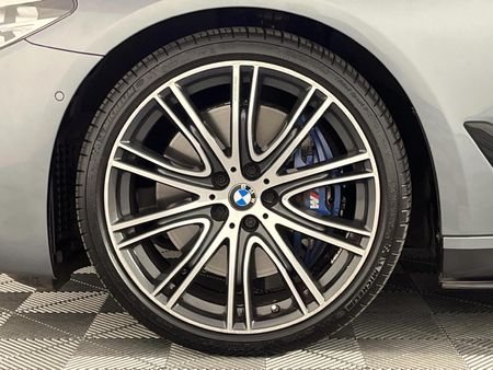 2017-BMW-5-Series-540i-M-Sport-Auto_4