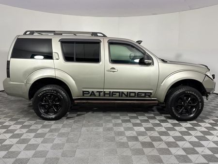 2013-Nissan-Pathfinder-25-dCi-SE-Auto_16
