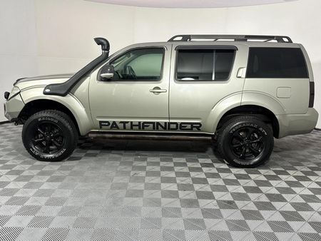 2013-Nissan-Pathfinder-25-dCi-SE-Auto_18