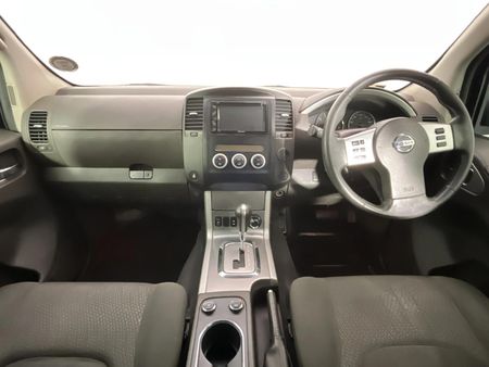 2013-Nissan-Pathfinder-25-dCi-SE-Auto_1