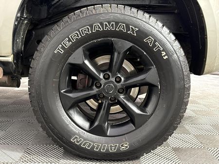 2013-Nissan-Pathfinder-25-dCi-SE-Auto_6