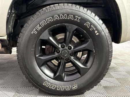 2013-Nissan-Pathfinder-25-dCi-SE-Auto_7