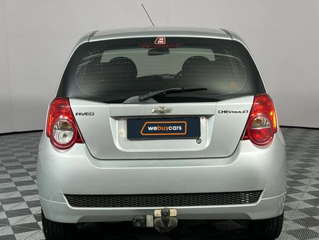 2013-Chevrolet-Aveo-16-L-Hatch_14